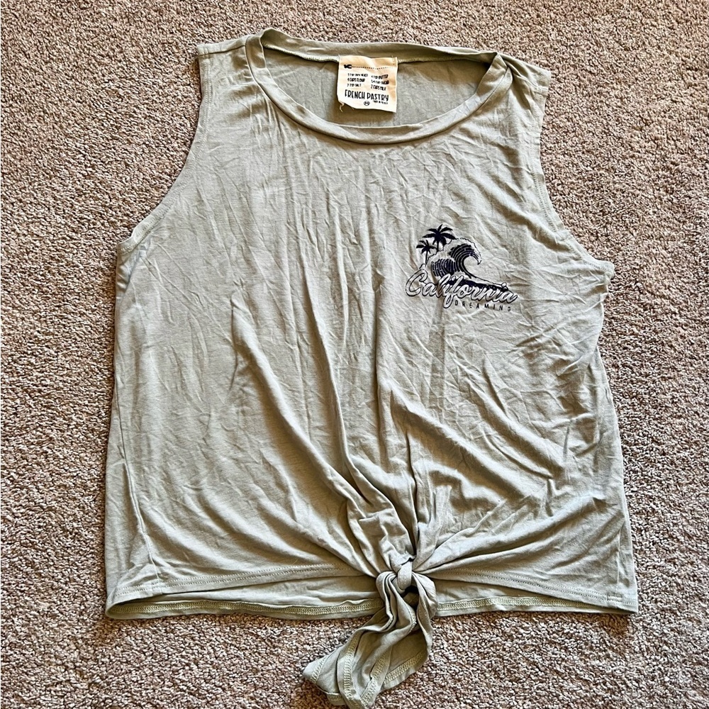 French Pastry Tank Top Women’s Size M Laguna Beach California Graphic Tee Knot